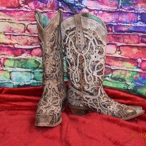 Corral Women's Taupe Inlay Western Boots Snip Toe
